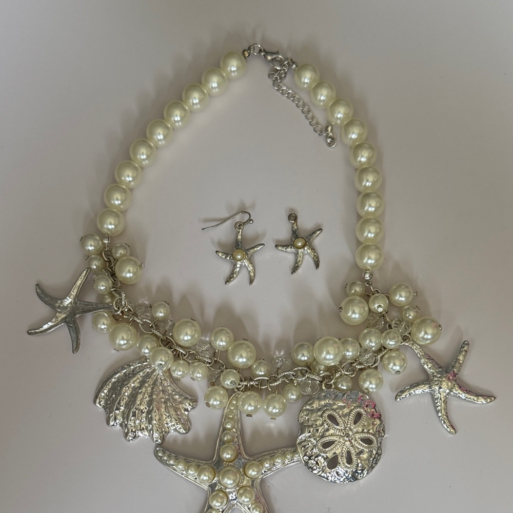 Elegant Pearl and Silver Starfish Jewelry Set